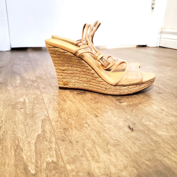 Michael Kors Wedge Sandals size 8 - Picture 1 of 3
